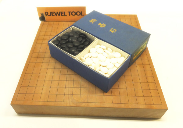 Japanese Igo Go-Stone 碁石 Natural Clamshell & Nachiguro & Go-Board 碁盤 from Japan