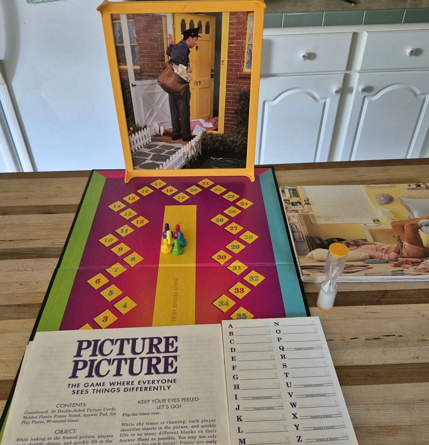 VINTAGE Picture Picture Board Game COMPLETE Golden 1992 90s Party