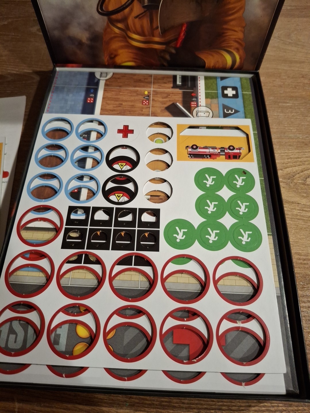 Flash Point Fire Rescue Board Game Complete 2011 Indie Boards & Cards Mint 100%