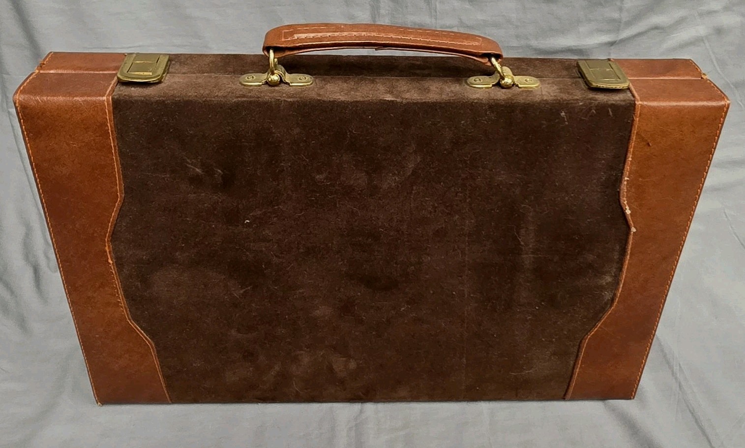 Vintage Backgammon Game Set Velvety Brown Briefcase Type TAIWAN Complete