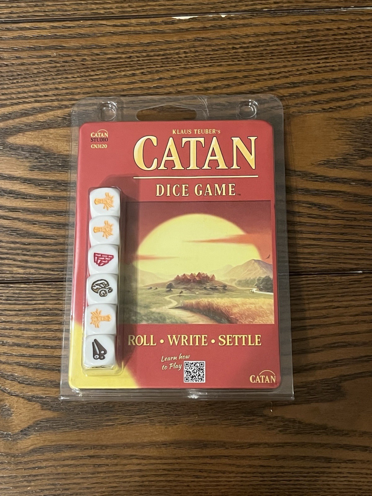 Catan Dice Game Clamshell Edition Catan Studios CN3120 Settlers Family NEW