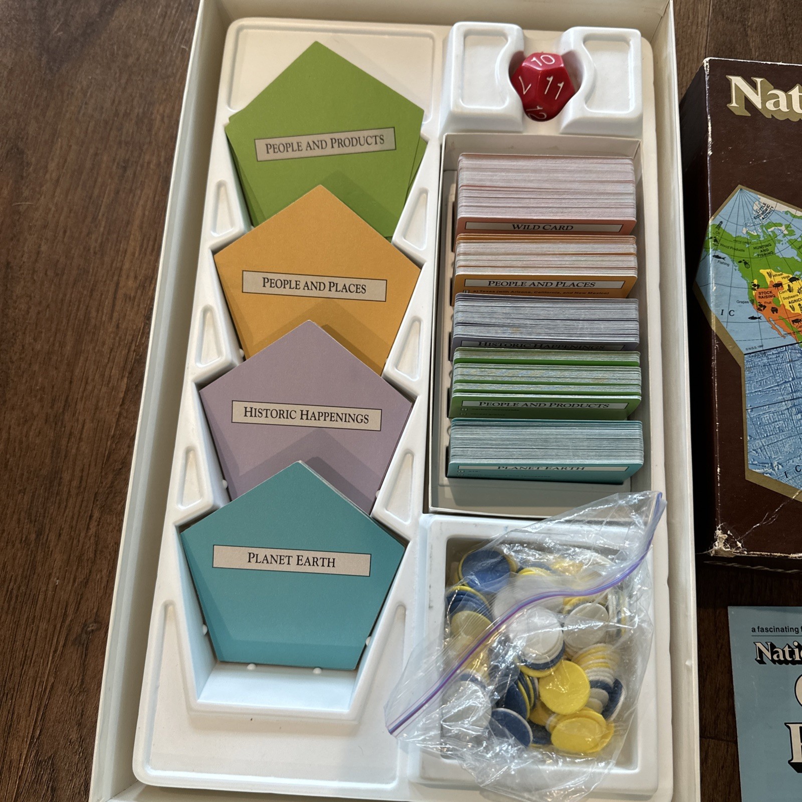 Global Pursuit National Geographic Game Board Game 1987 Complete With Map