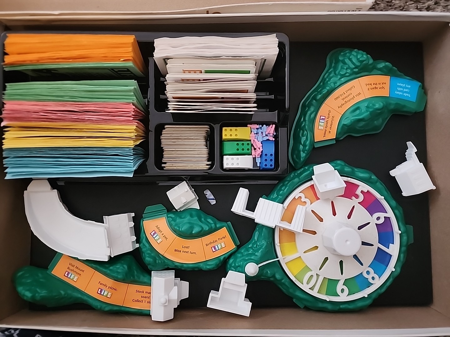 The Game of Life 40th Anniversary Board Game Milton Bradley Family Complete