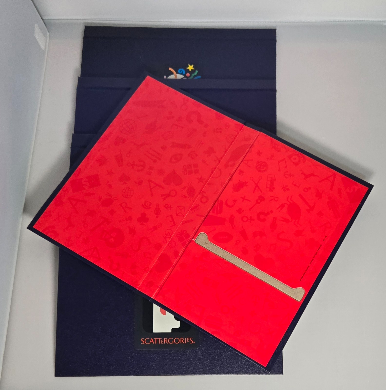 VINTAGE Scattergories Table/Board Game 1988 Ages 12 to Adult 2 to 6 Players