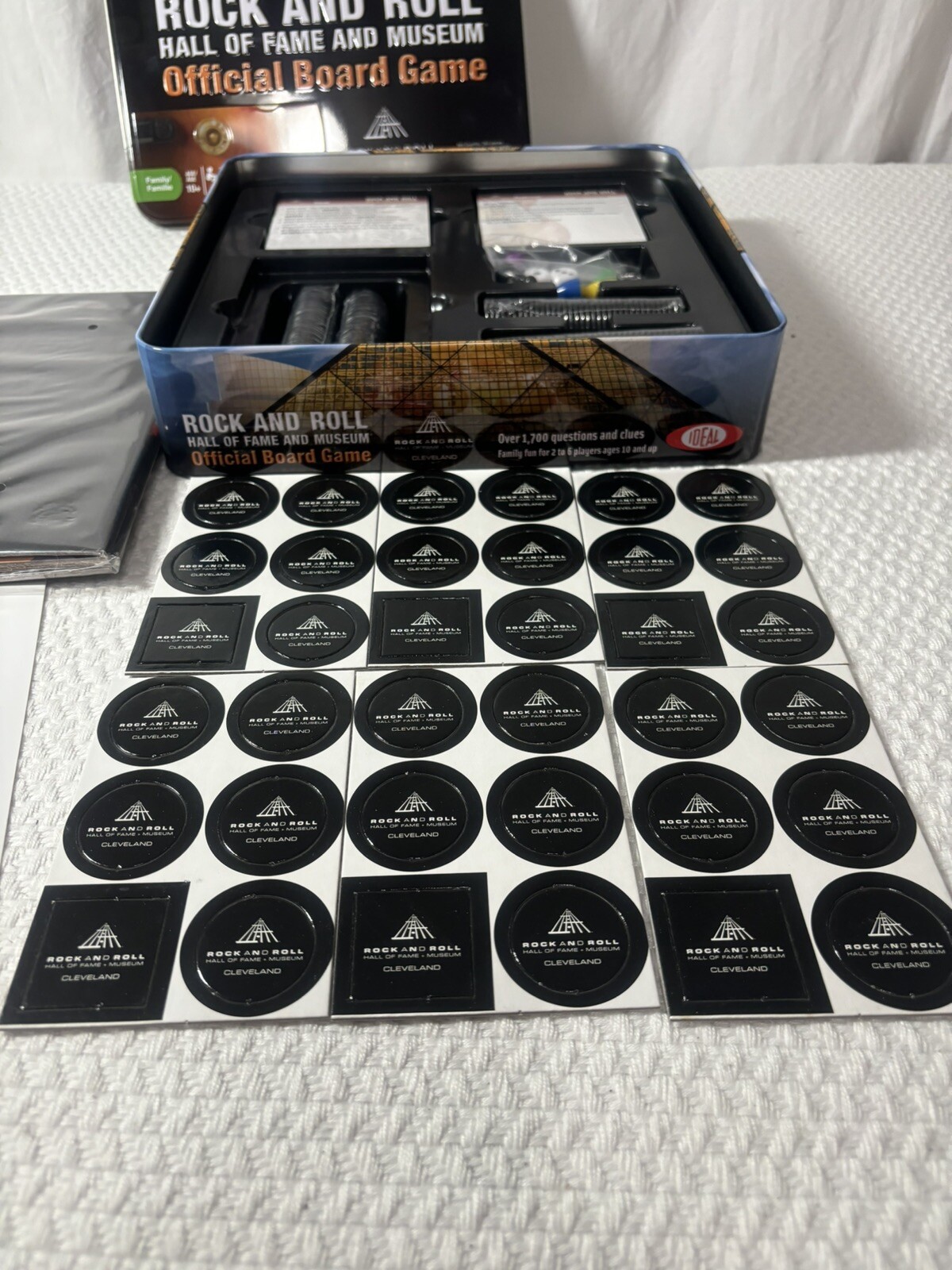 ROCK and ROLL Hall Of Fame and Museum Official Board Game – NEW OPEN BOX Family
