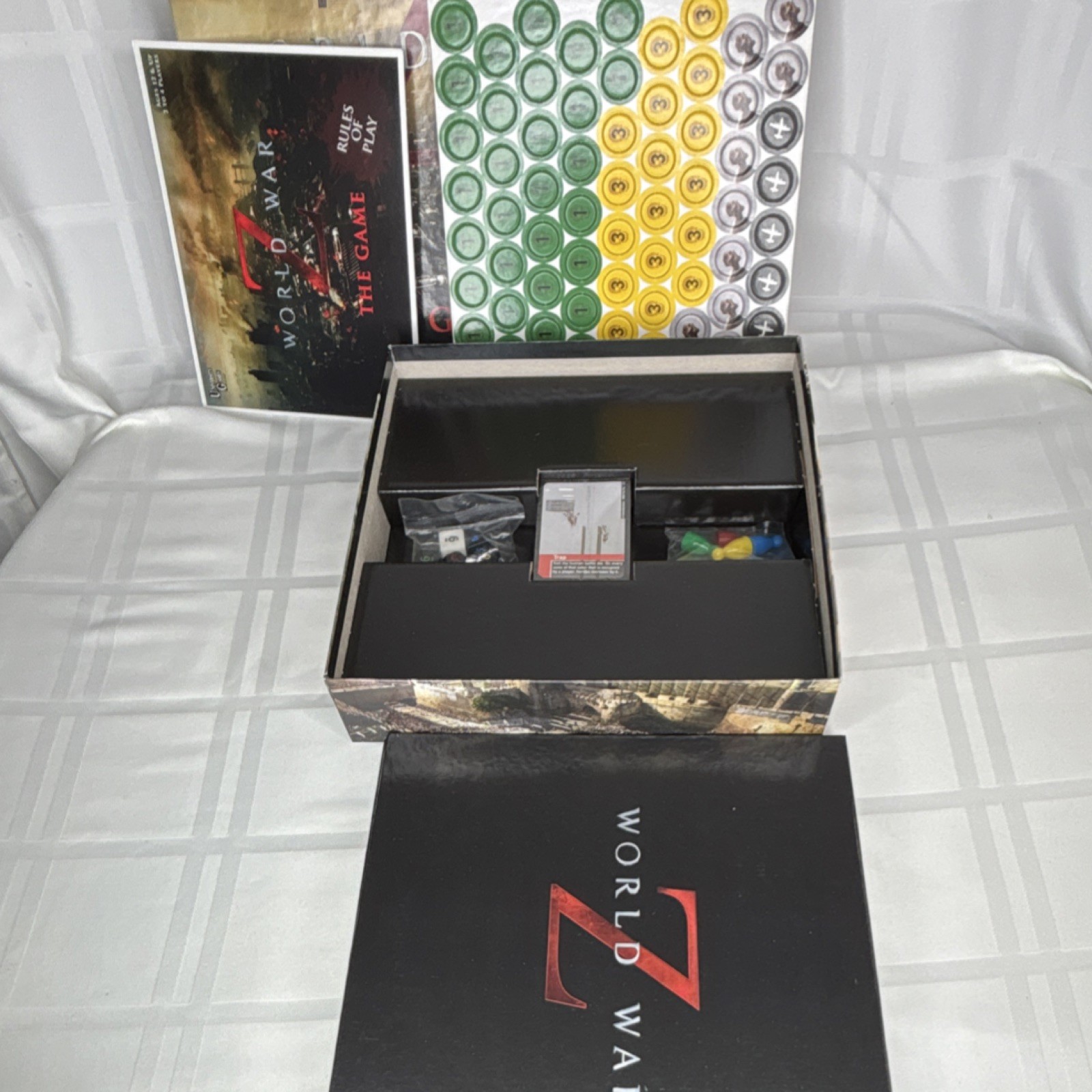 University Games World War Z Board Game Dice Tokens Cards Ages 12+ 2-4 Players