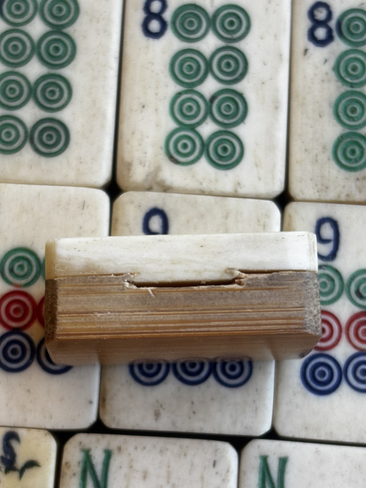 Vintage Mah jong Bamboo & Bone Dovetail 150 tiles See Pics has case