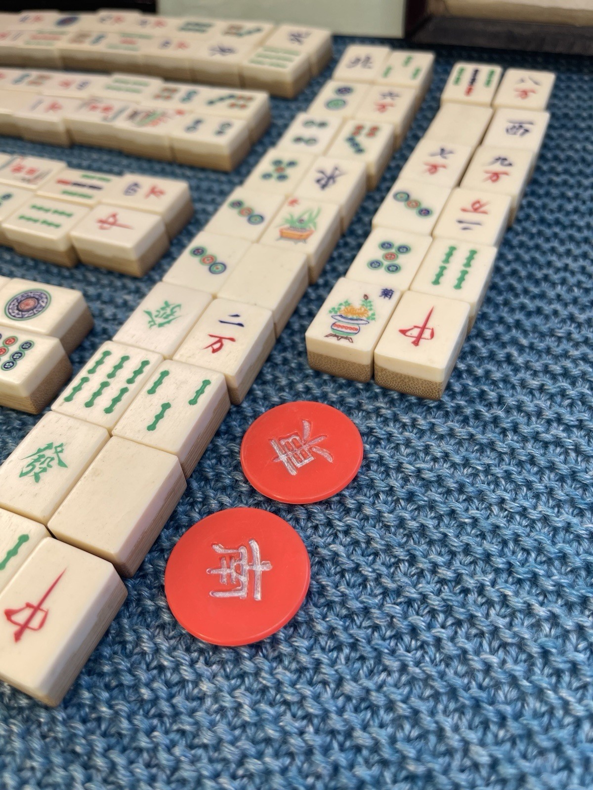Antique 1920s Chinese Mahjong Set Bone & Bamboo Dovetail Tiles VTG
