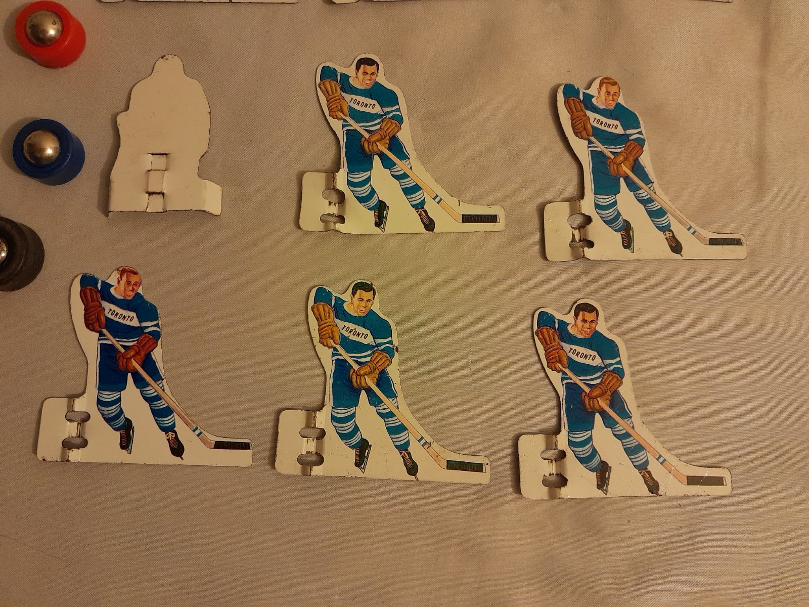 1950s/60s Eagle Toys Table Hockey Players & Pucks – Montreal & Toronto