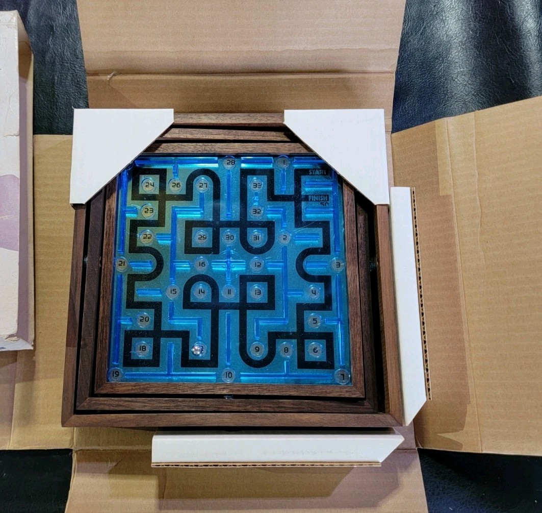 Vintage 1975 Mag-Nif Labyrinth II Marble Maze The Solitaire Game Of Skill #421