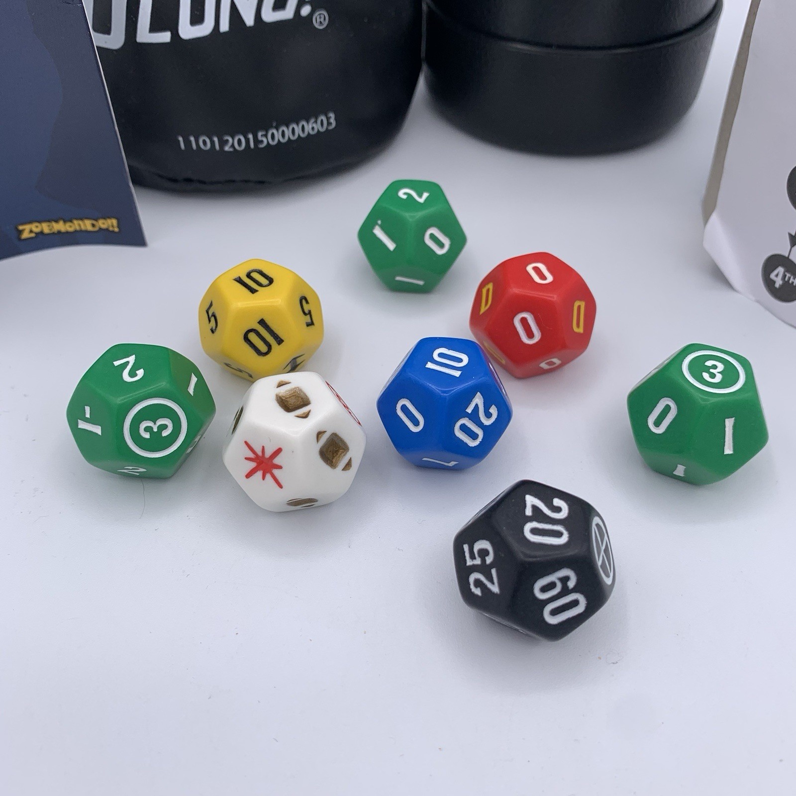 GoLong! Football Dice Game Travel Edition Zobmondo 2012 Family Fun NFL Fan Game