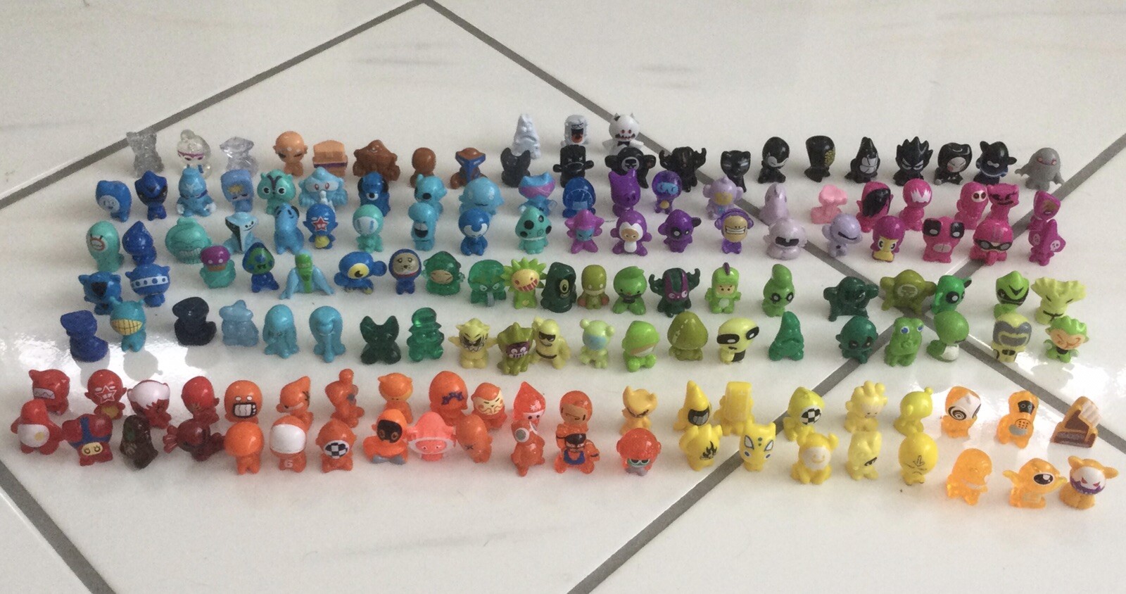 Large Lot of 148 Vintage GoGo’s Crazy Bones Mini Figurines GoGos