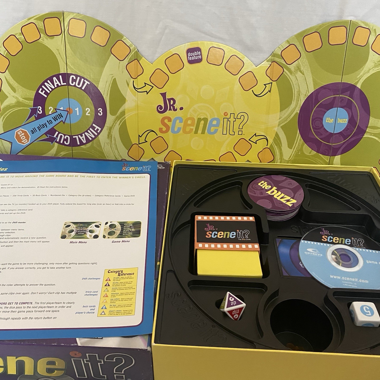 Screenlife Jr. Scene It? DVD Trivia Board Game Movie & TV 2+ Players 2004