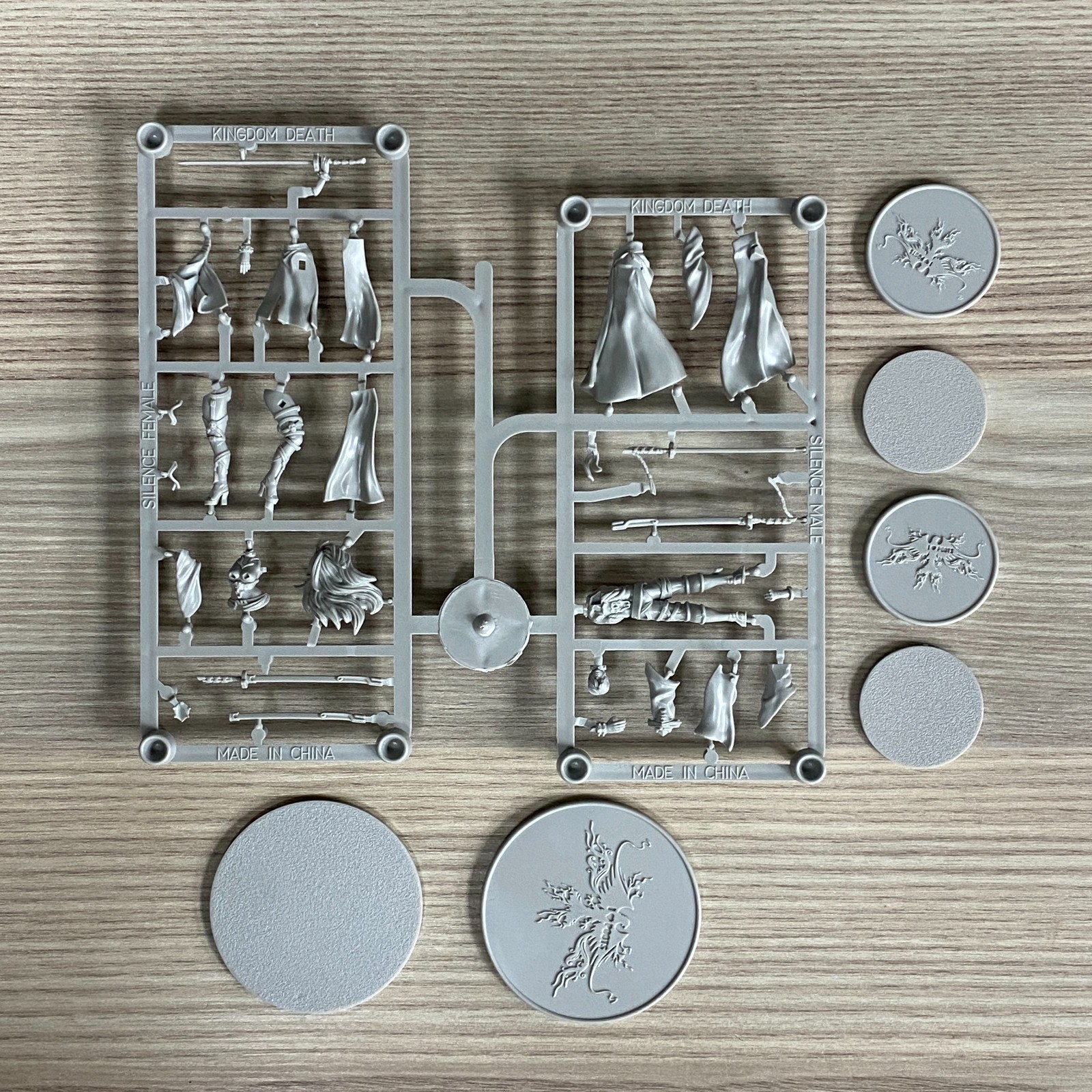 KINGDOM DEATH SILENCE MALE & FEMALE KDM MONSTER MINIATURE FANTASY HORROR PLASTIC