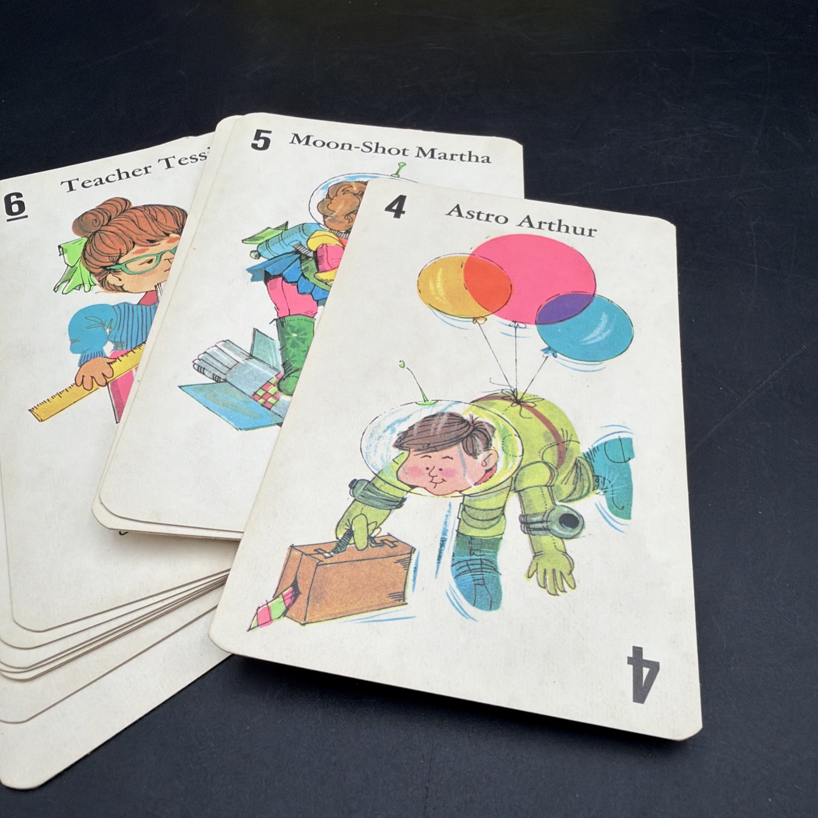 VINTAGE 1968 MILTON BRADLEY OLD MAID JUMBO CARD GAME COMPLETE AGES 5-10