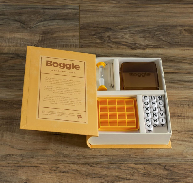 Boggle Vintage Bookshelf Edition Deluxe Linen Book Word Building Game New 1976