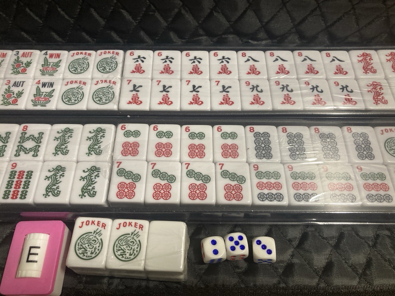 American Mahjong 166 Tiles Red Quilted Bag 4 Color Pushers/Racks Mahjong Set
