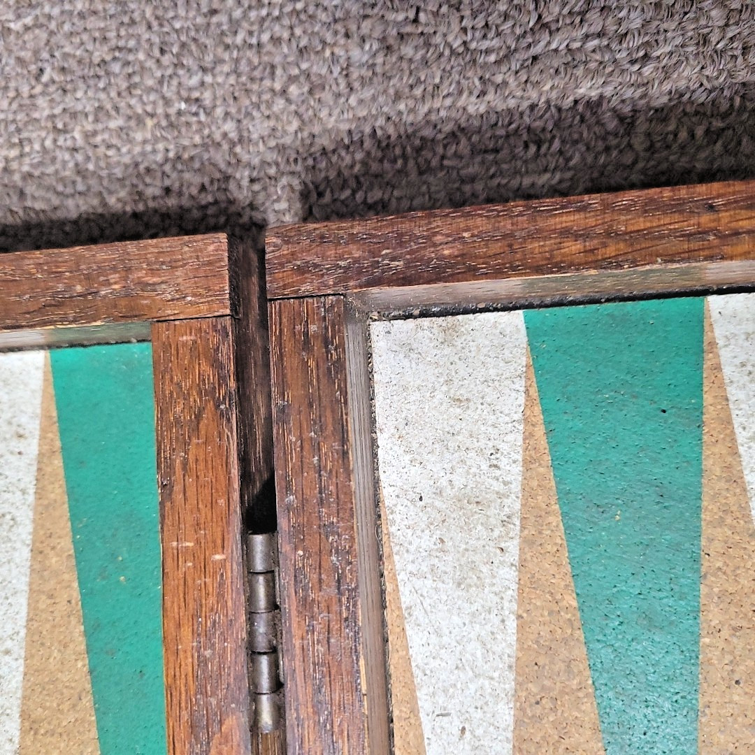Vintage Backgammon Set-cork Board Green/white Points Marbled Chips Wood Case.