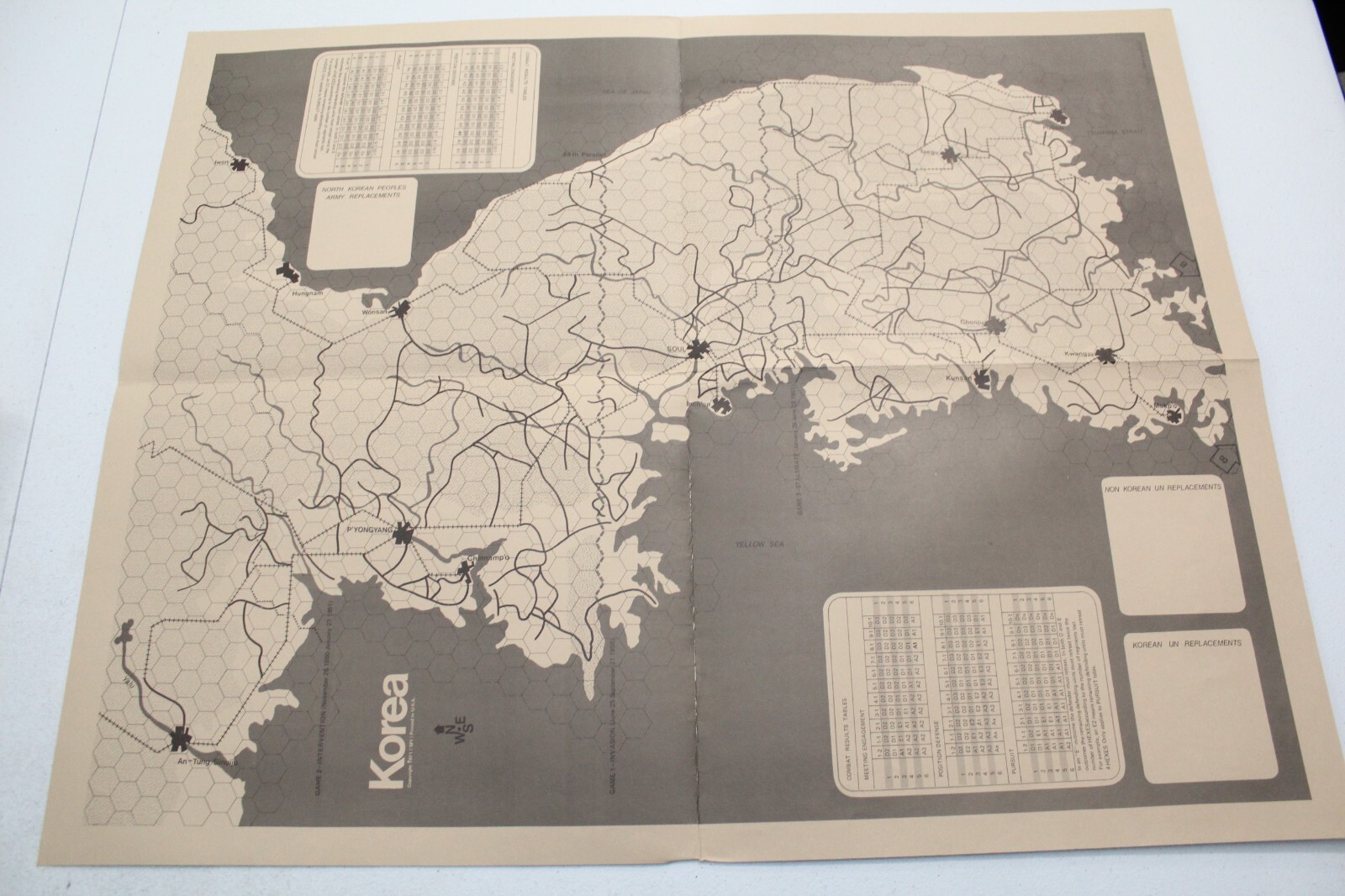 SPI White Box Korea The Mobile War Historical Simulation Game PUNCHED