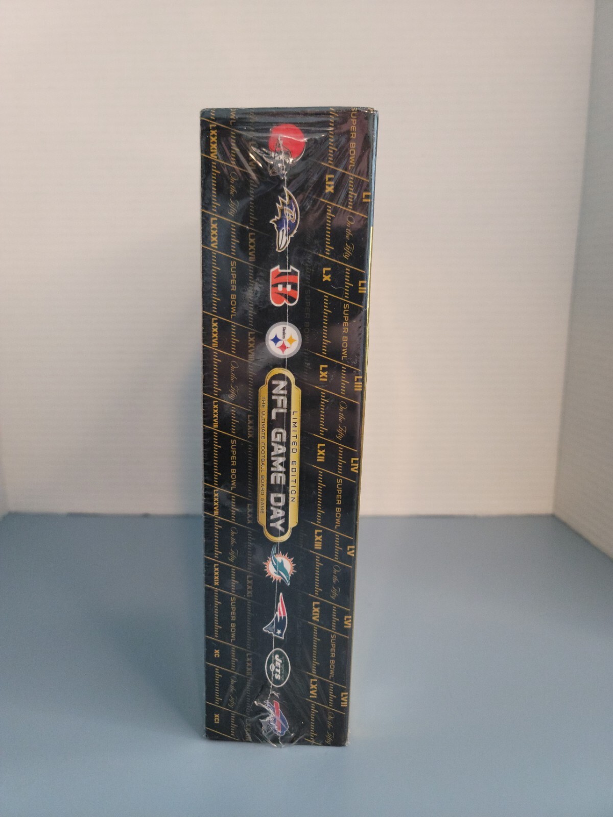 NIB NFL Game Day 50TH Super Bowl Board Game Limited Edition