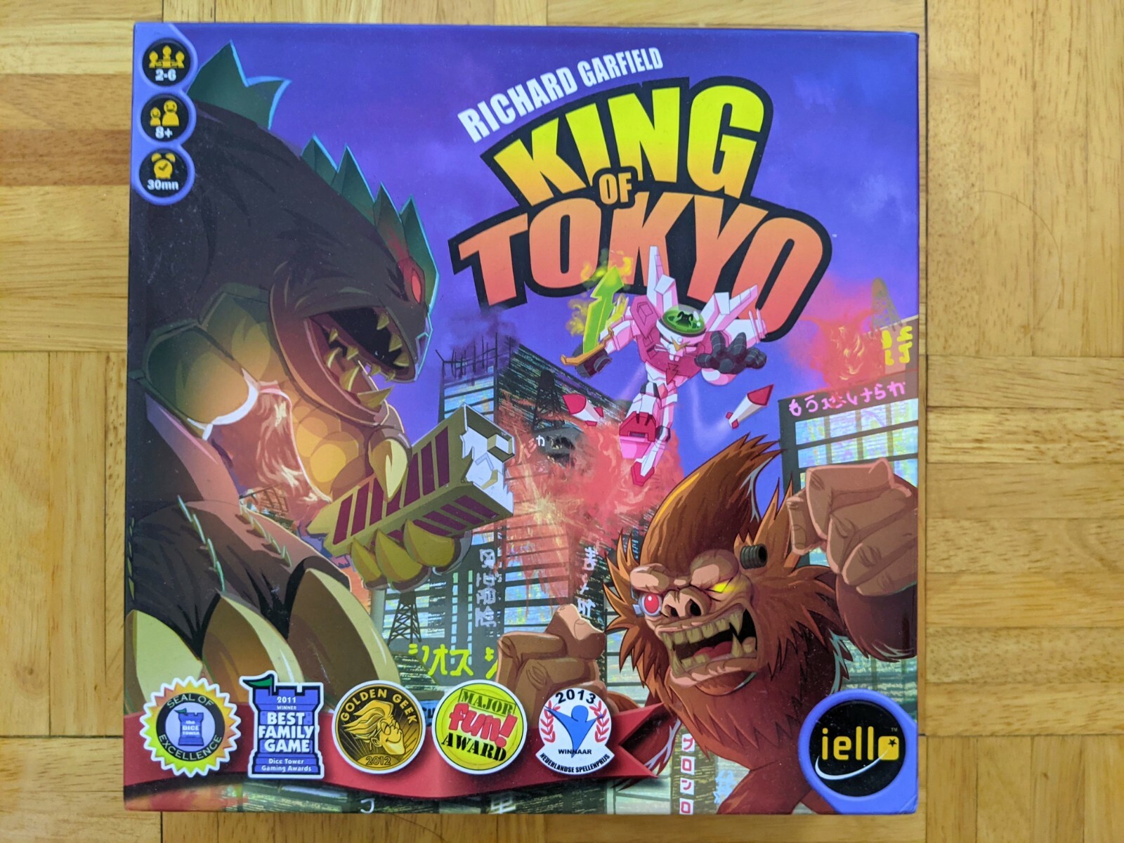 Complete King of Tokyo Richard Garfield Board Game Box Iello Whatz Games Pieces