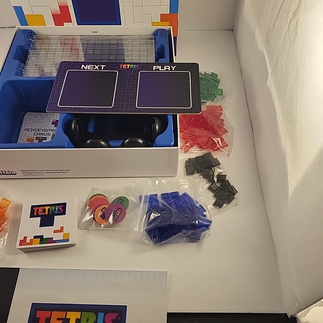 TETRIS Head To Head Strategy Board Game Buffalo Games 2-4 Players Sealed 2021