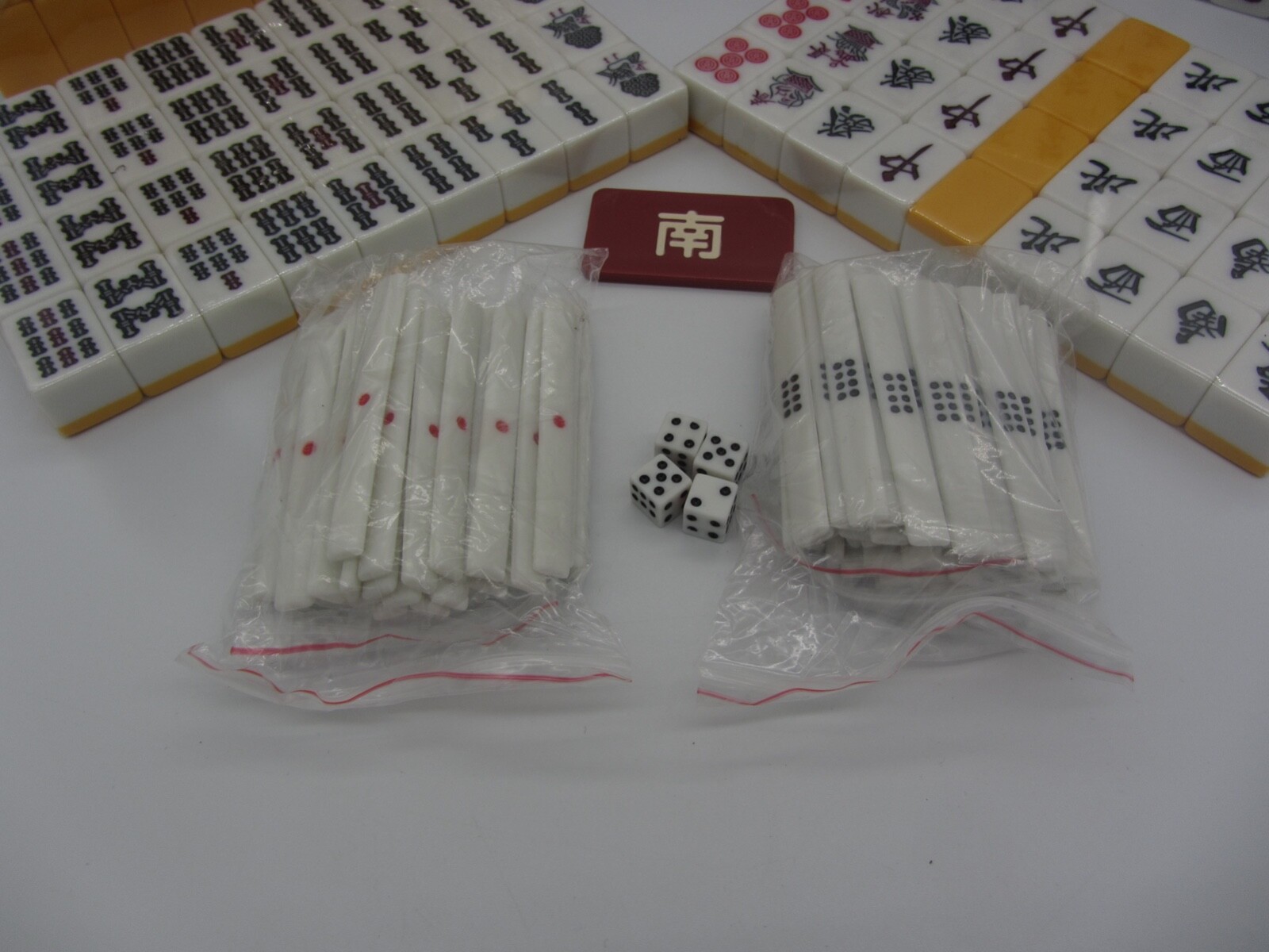 Yellow Mountain Imports Japanese Riichi Mahjong Set Yellow / White Brand New!!!