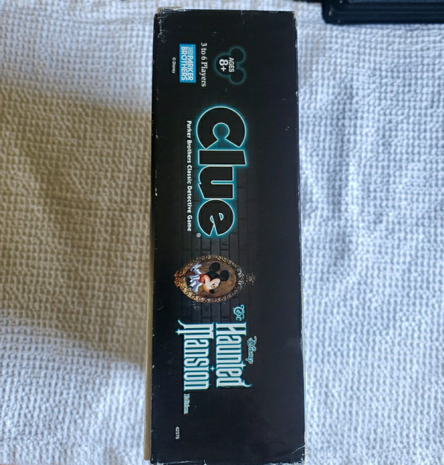 Clue Haunted Mansion Edition Disney Theme Park Game Mickey Minnie Goofy COMPLETE