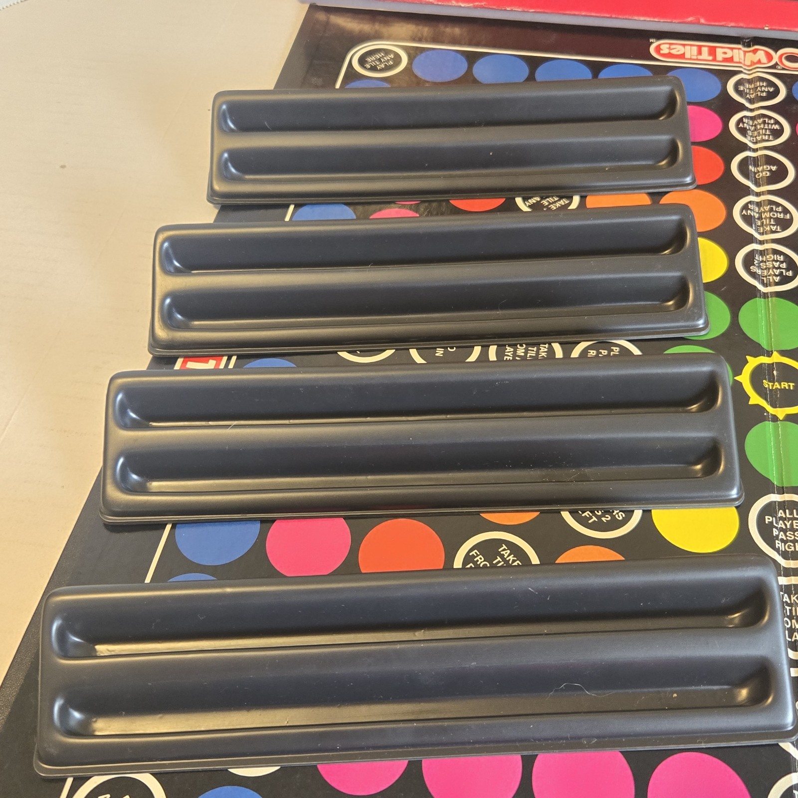 1982 UNO Wild Tiles Board Game **100% COMPLETE**