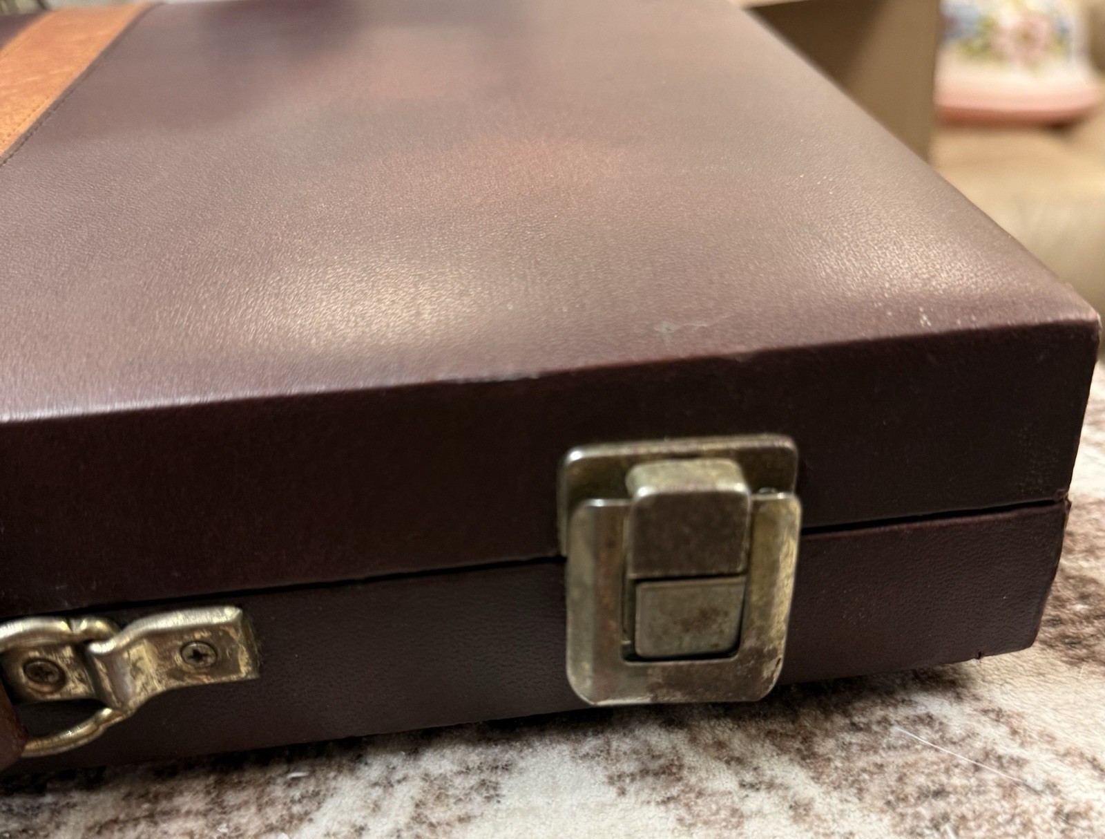 Vintage Backgammon Set Travel Case Leatherette Complete w Dice Cups 1950s 60s