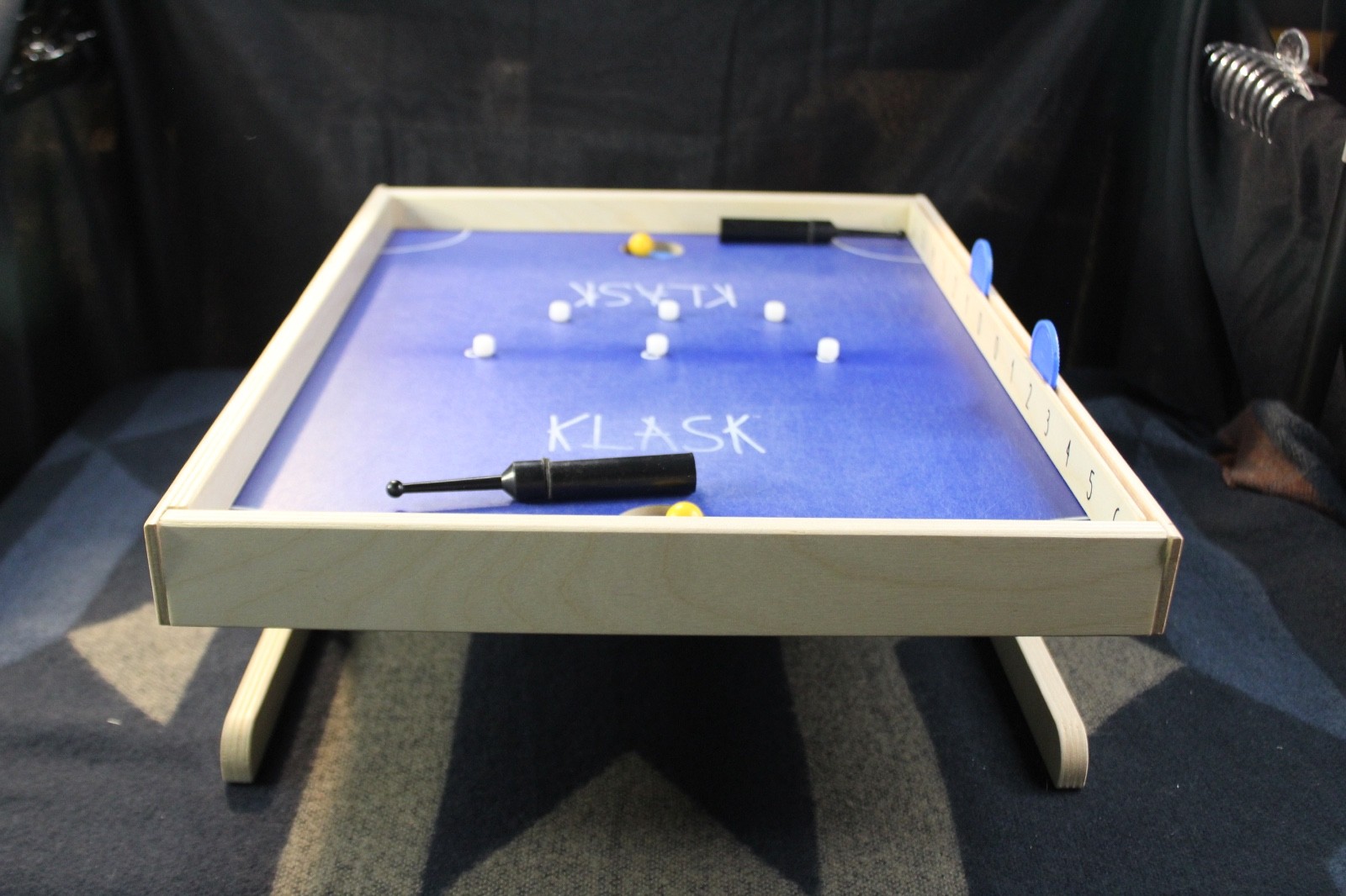 KLASK Magnetic Tabletop Board Game Wood Party Skill Game Extra Magnets Case Box
