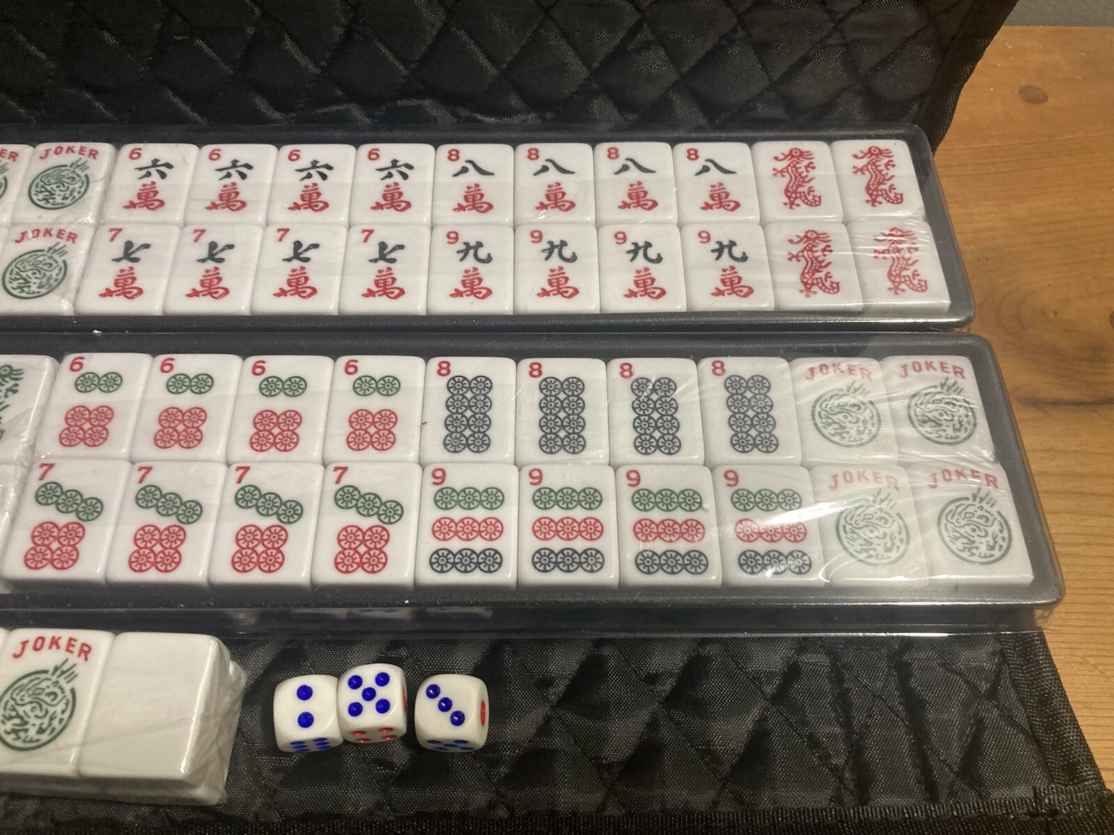 American Mahjong 166 Tiles Red Quilted Bag 4 Color Pushers/Racks Mahjong Set