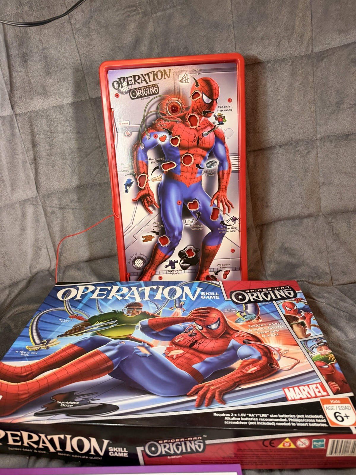 Spider-Man Origins Operation Board Game Marvel Milton Bradley Working.
