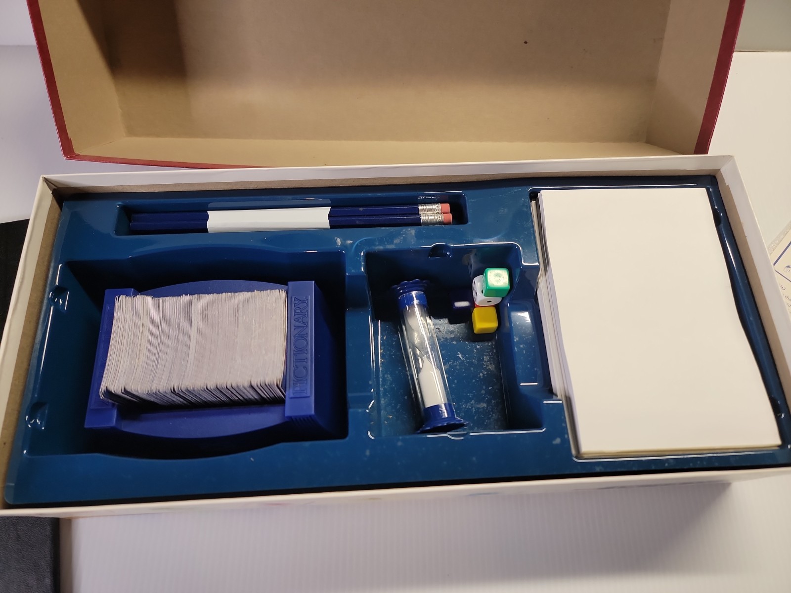 Vtg Pictonary Game 1993- 1997