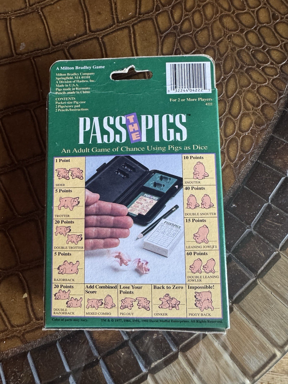 Milton Bradley 1992 Pass the Pigs Dice Game