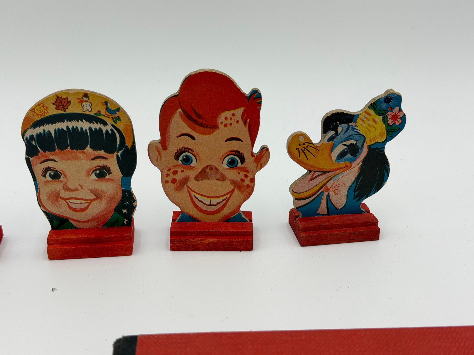 VINTAGE MILTON BRADLEY HOWDY DOODY’S TV GAME 1950S KIDS BOARD GAME PIECES