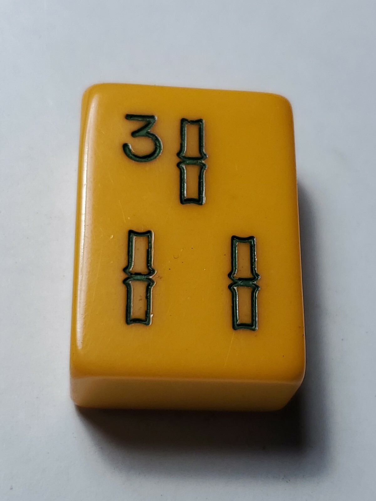VINTAGE MAH JONG TILES CHINESE BAKELITE 1 1/4″ tall 7/8″ wide 1/2″ thick