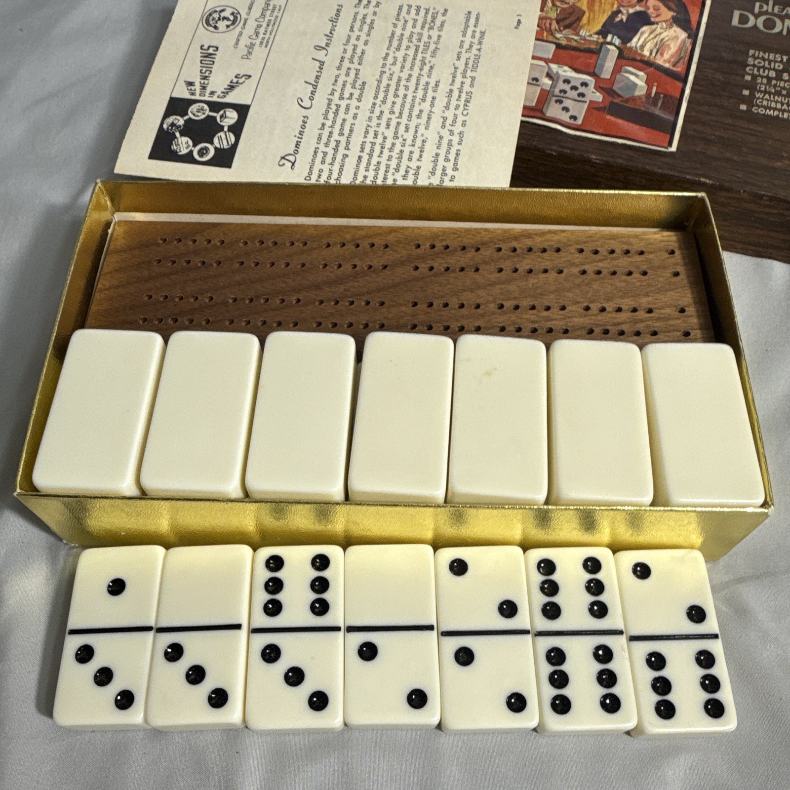 Pleasantime Domino Set Solid Opaline Club Size w/ Walnut Cribbage Counter