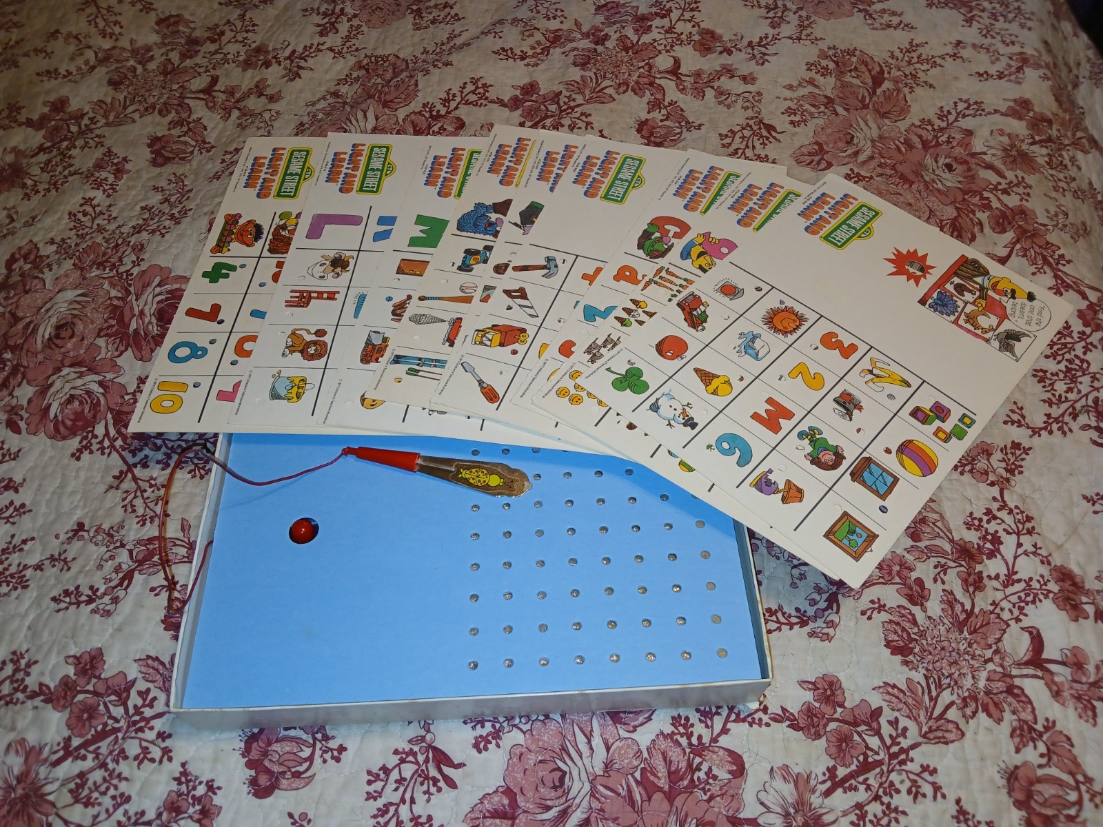 VTG Sesame Street Light and Learn Game Milton Bradley 1977 WORKS Read Note