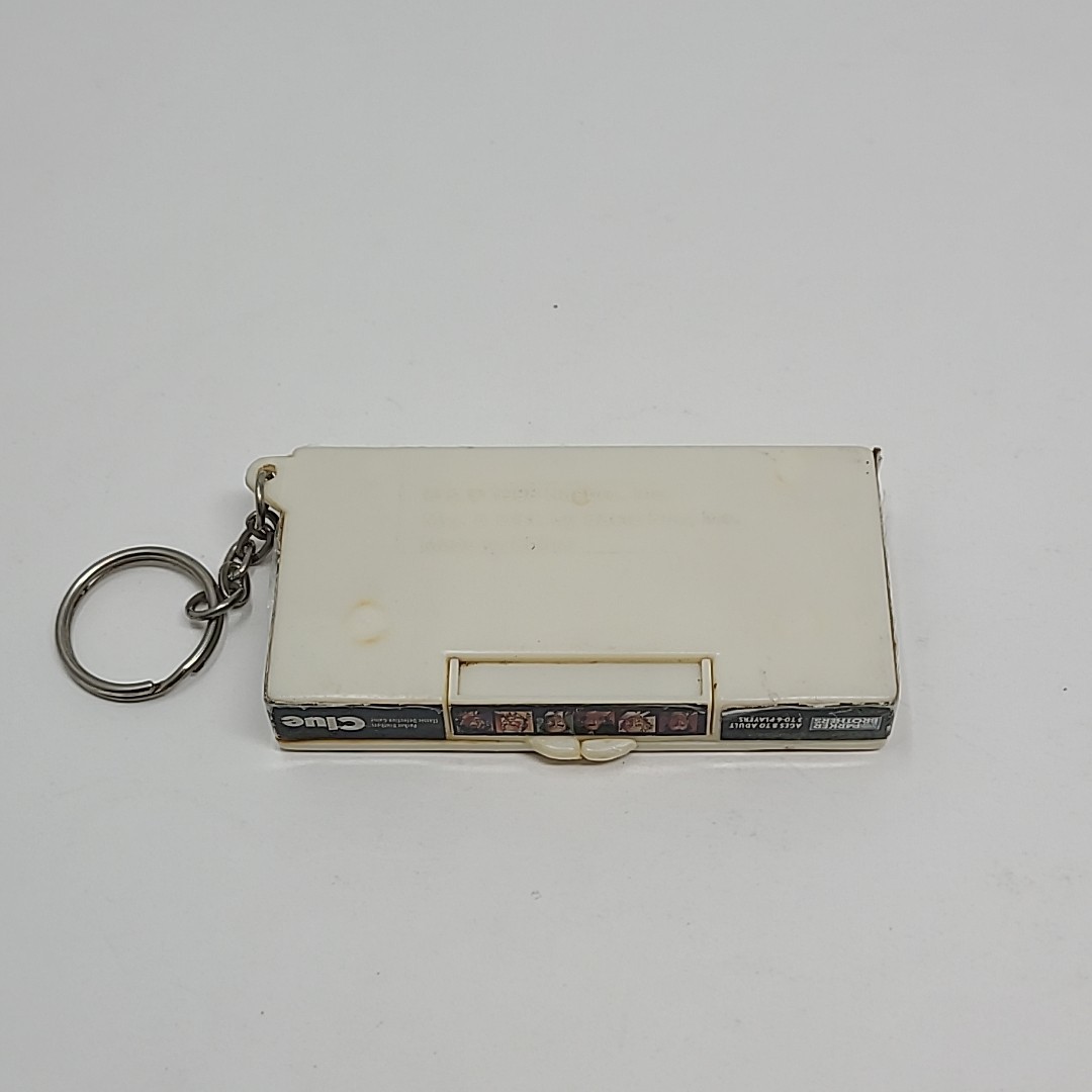 Vintage Clue Mini Travel Game Keychain Parker Brothers Hasbro 1998 Complete