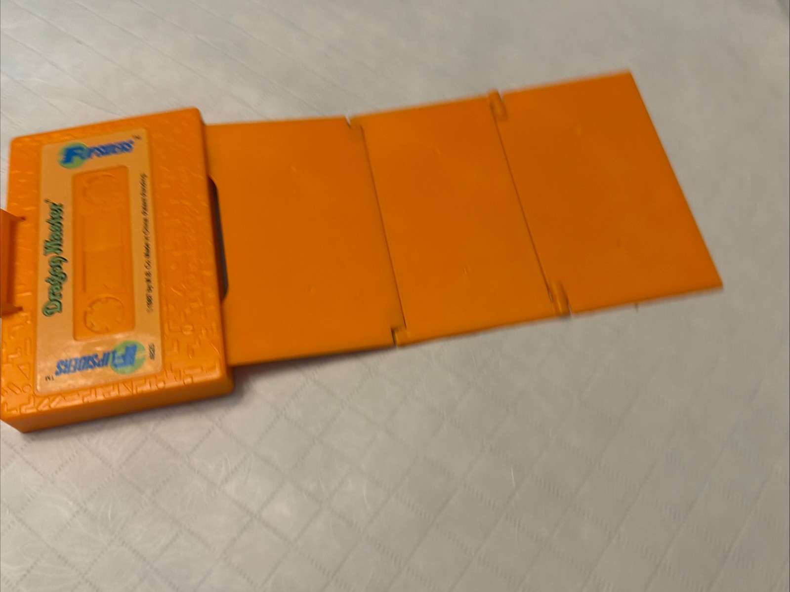 VTG 1987 Milton Bradley Flipsiders Pocket Game Dragon Master Orange