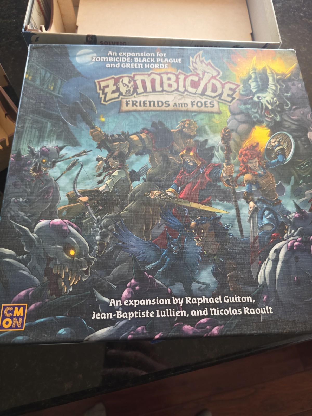 Zombicide Friends And Foes – Upgrades! – Double Walkers – G07 Wood Box – Minty!