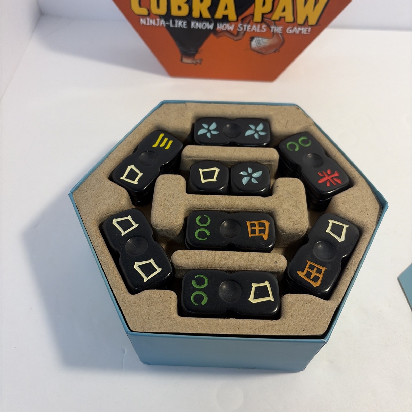 Cobra Paw Game by Bananagrams – 100% complete excellent condition