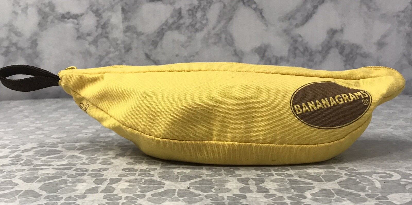 Bananagrams Anagram Word Portable Game (Includes all 144 Pieces) Complete