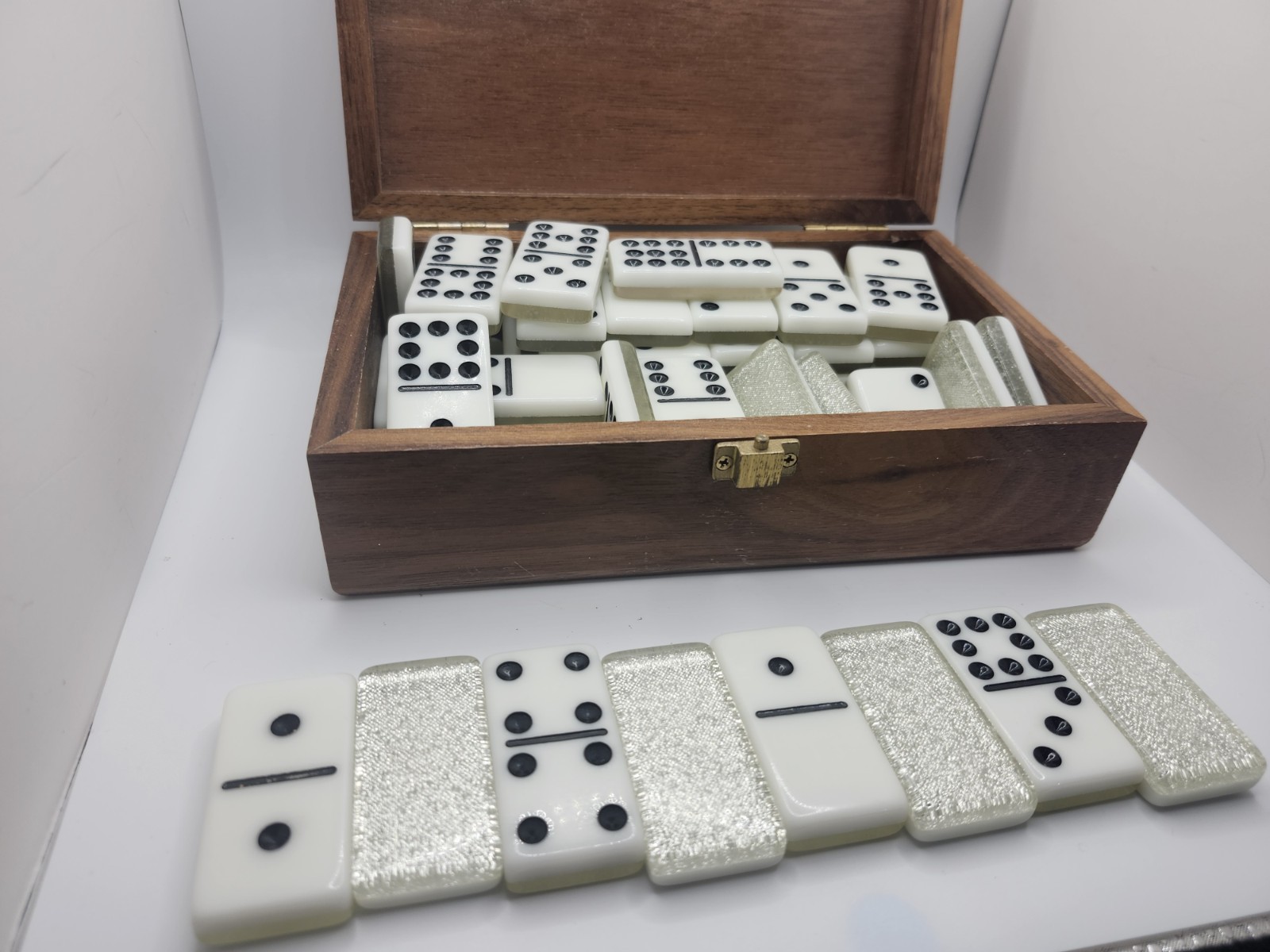 Pavilion Limited Edition Silver Glitter Sparkle Dominos Wooden Case Vintage