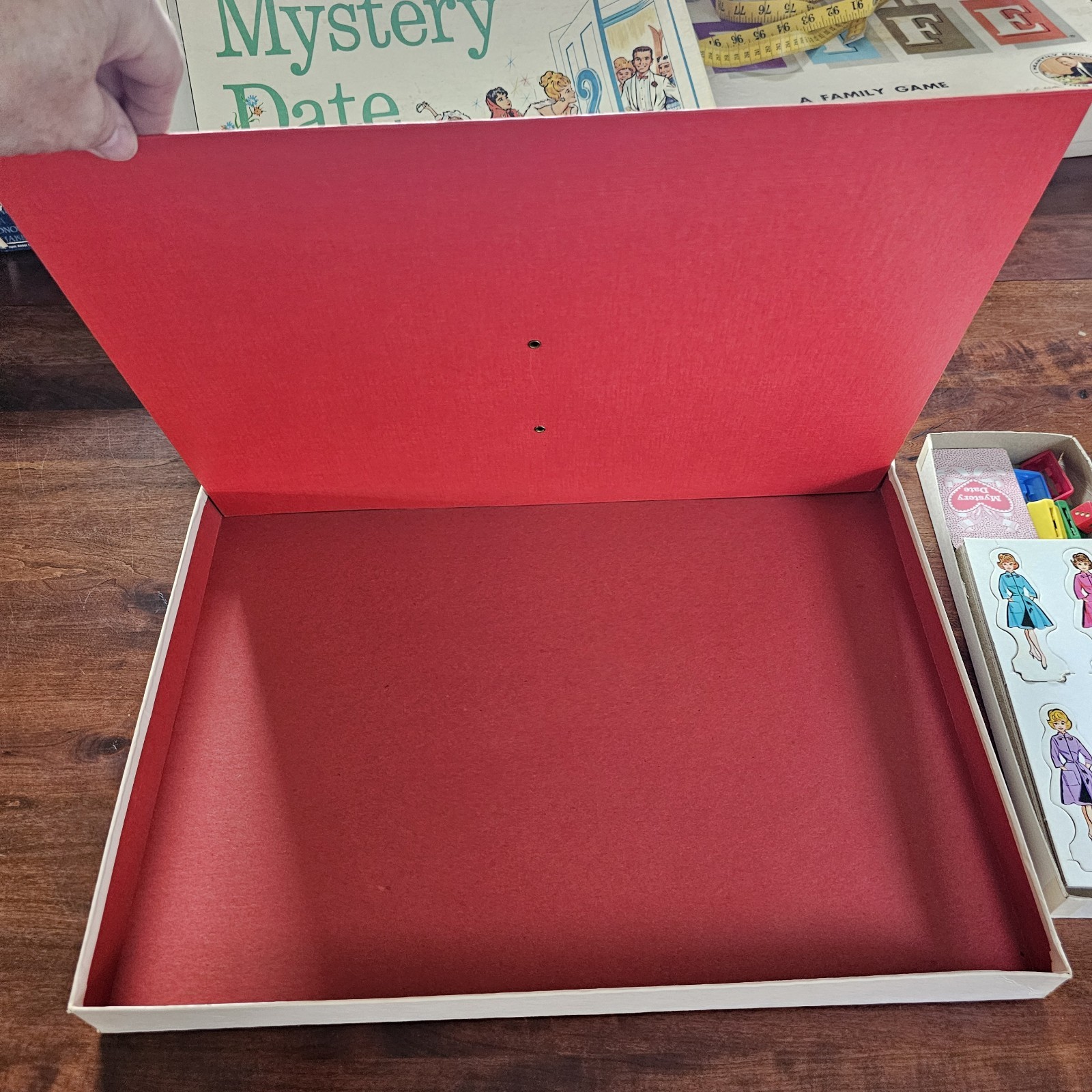 1965 MYSTERY DATE Vintage Original Version Board Game MILTON BRADLEY USA