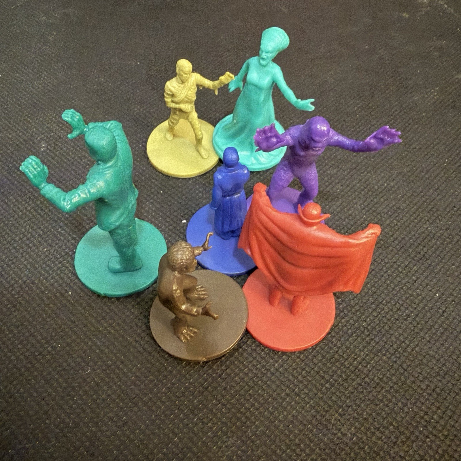 Horrified: Universal Studios Monsters Board Game – Box Tear See Photos