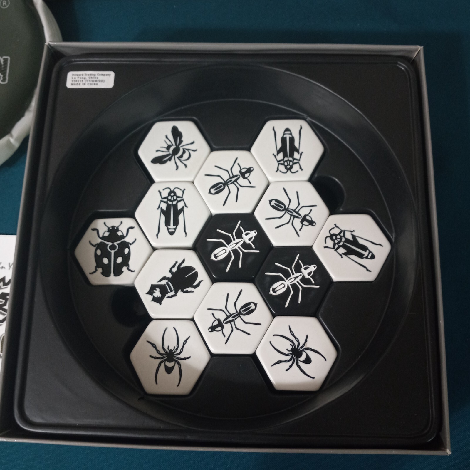Hive Carbon Smart Zone Black & White 26 Tactile Pieces & Travel Bag & Rules 3722