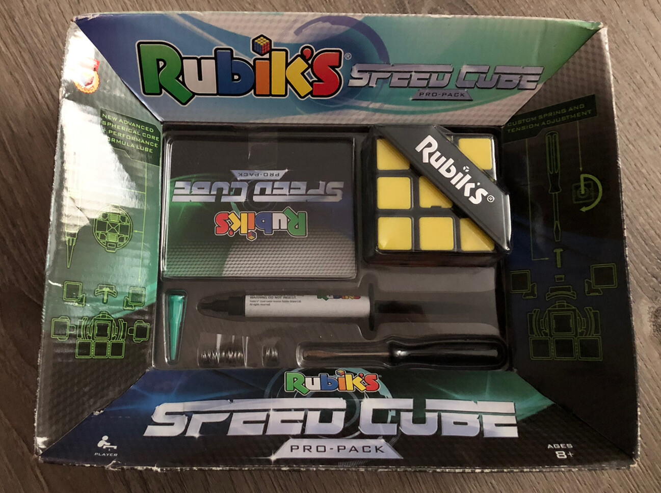 Rubik’s Speed Cube Pro Pack Kit By Winning Moves Games *New In Slight Worn Box!*