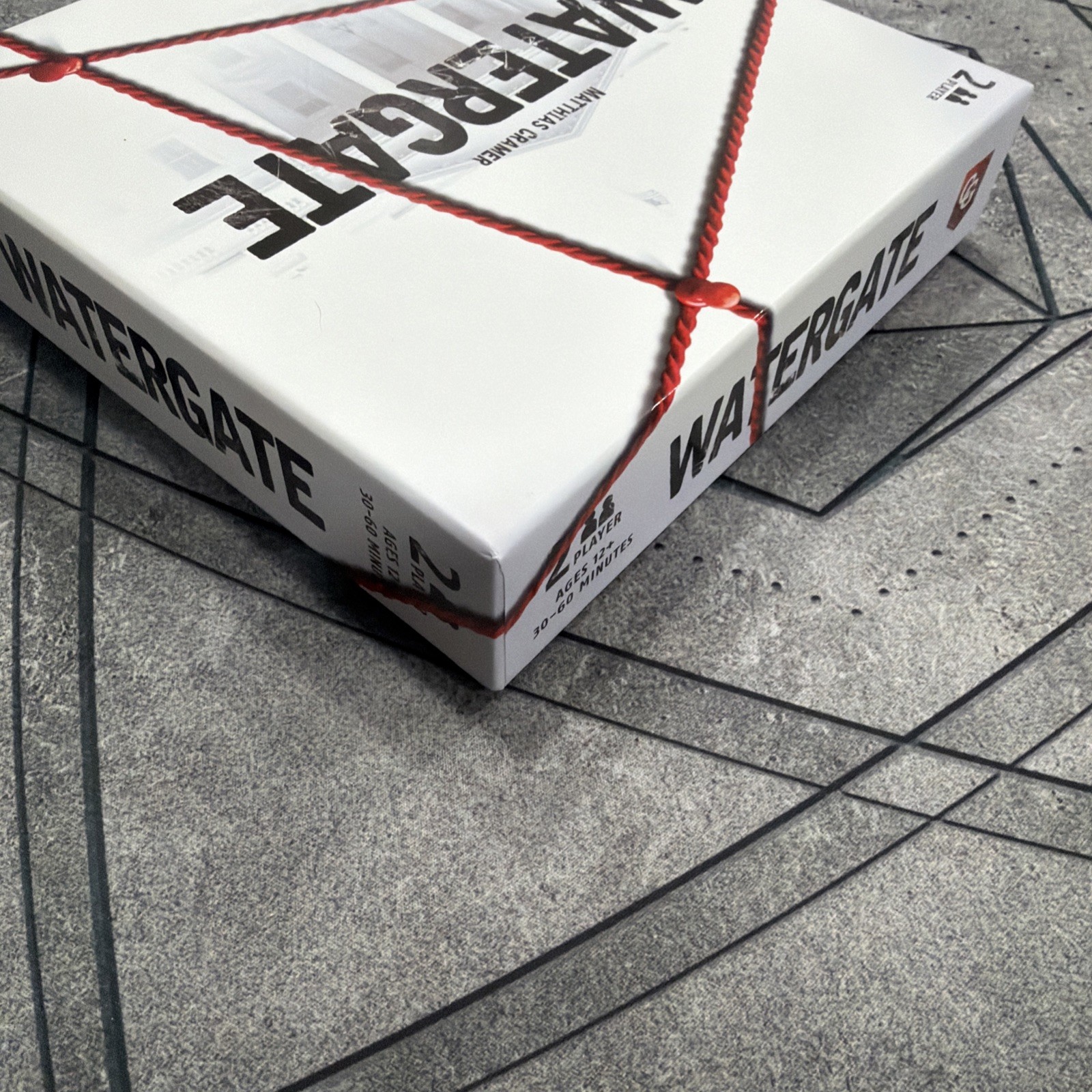 Watergate board game 3D Insert White Edition Capstone Games Matthias Cramer